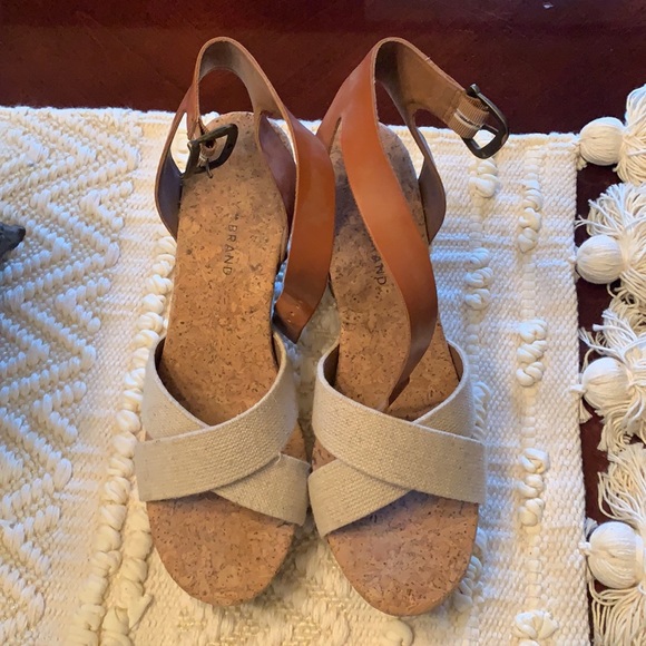 Lucky Brand Wedges - Picture 2 of 4